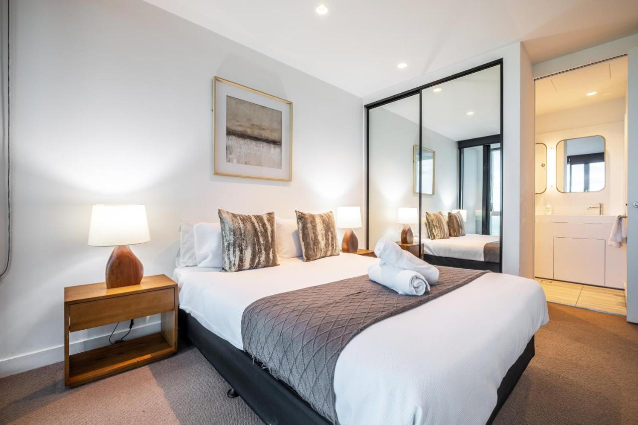 Mega Style Apartments Victoria One Melburne Exterior foto